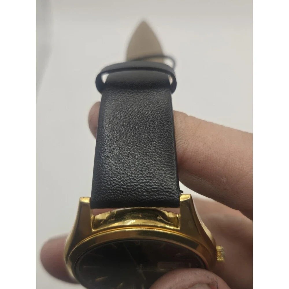 Seiko 7N43-8A99 Quartz Day/Date Vintage Men’s Watch. New Leather Band + Batt.